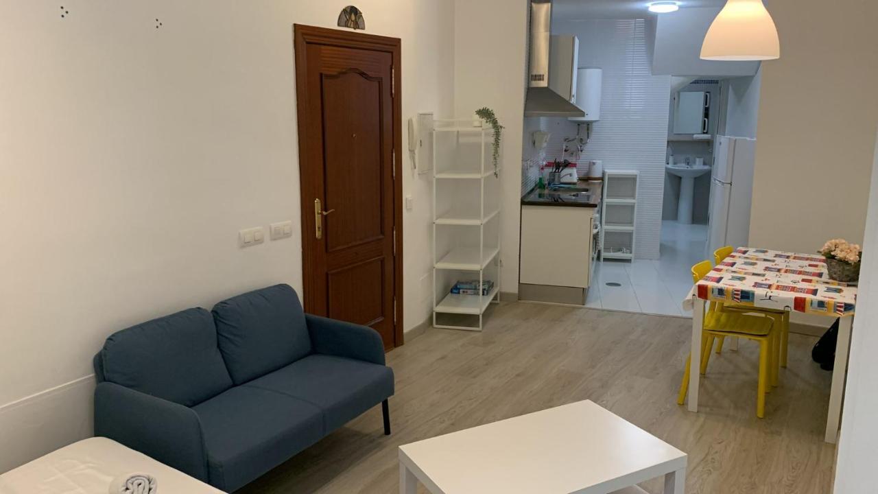 Estupendo Estudio Al Lado De Plaza La Merced Málaga Buitenkant foto